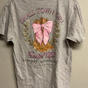 Simply Southern Short Sleeve T-Shirt Women's Size Medium 0017